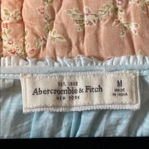 Abercrombie & Fitch Lace Top Sz M - Picture 3 of 4